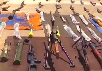 Бойцы САА похвастались на камеру трофеями с базы боевиков в Сирии Бойцы САА похвастались на камеру трофеями с базы боевиков в Сирии