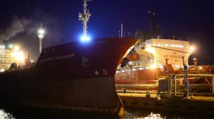 Разжиревший российский нефтедоллар Киев топит прямо у наших причалов