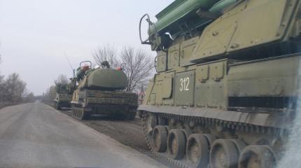 Украинские силовики перебросили ЗРК «Бук» к линии соприкосновения Украинские силовики перебросили ЗРК «Бук» к линии соприкосновения