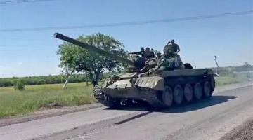 В районе спецоперации засветились танки Т-62МВ с "Контактом"