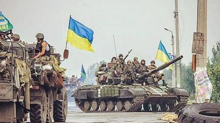 ВСУ перебросили к фронту РСЗО и машины с боевиками без знаков различия ВСУ перебросили к фронту РСЗО и машины с боевиками без знаков различия