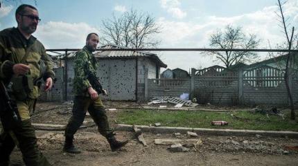 Север Донецка снова подвергается обстрелам силовиков