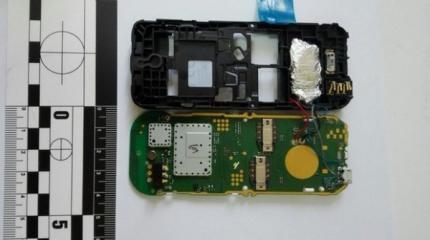 Боец ВСУ с приятелем закладывали бомбы в мобильные телефоны Боец ВСУ с приятелем закладывали бомбы в мобильные телефоны