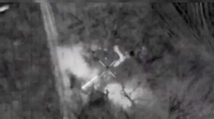 Дрон-камикадзе нашел самоходку M109 из США по светящемуся стволу орудия