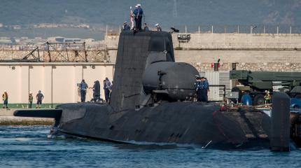 Атомная подлодка ВМС Британии столкнулась с торговым судном
