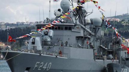 Турецкий военный фрегат вошел в порт Батуми Турецкий военный фрегат вошел в порт Батуми