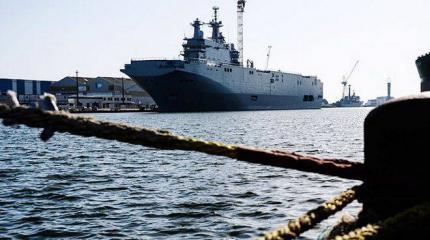 «Мистраль» в тумане «Мистраль» в тумане