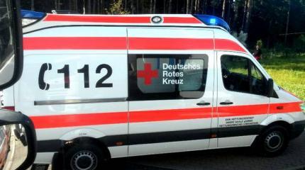 Начиненная взрывчаткой "скорая помощь" найдена у стадиона в Германии Начиненная взрывчаткой "скорая помощь" найдена у стадиона в Германии