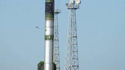 «Одна ракета накрывает половину США». В России сделали прототип замены легендарной «Сатаны» «Одна ракета накрывает половину США». В России сделали прототип замены легендарной «Сатаны»