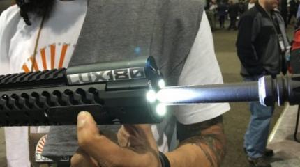 LUX180 Model 34-36: новый тактический фонарь для AR-подобных винтовок LUX180 Model 34-36: новый тактический фонарь для AR-подобных винтовок
