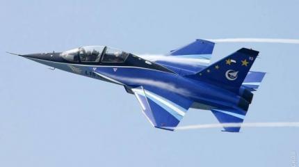 Украина начнет выпуск китайских легких штурмовиков L-15 для ВВС Украины Украина начнет выпуск китайских легких штурмовиков L-15 для ВВС Украины