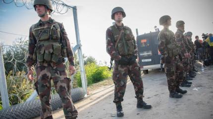 ЕС принял план военной операции для борьбы с наплывом беженцев ЕС принял план военной операции для борьбы с наплывом беженцев