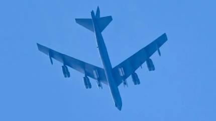 Появилось фото бомбардировщика B-52H с десятком стелс-ракет AGM-158