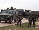 Российские военные штурмуют авиабазу в Крыму Российские военные штурмуют авиабазу в Крыму