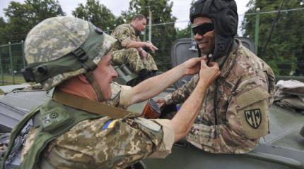 Американцы многого не знают или забыли. Ни один из них не был под артиллерийским огнем Американцы многого не знают или забыли. Ни один из них не был под артиллерийским огнем