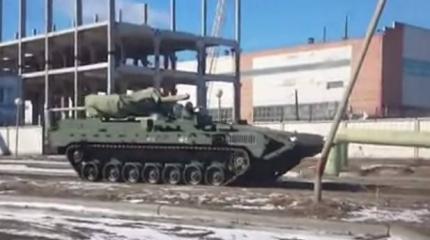 В сети появилось видео тяжелой БМП Т-15 на базе "Арматы"