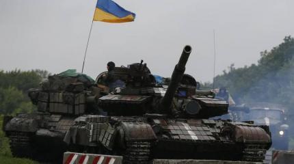 Украинские силовики из танков обстреляли поселок Зайцево в ДНР Украинские силовики из танков обстреляли поселок Зайцево в ДНР