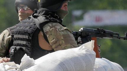 Силовики обстреляли из миномета пассажирский автобус в станице Луганская Силовики обстреляли из миномета пассажирский автобус в станице Луганская