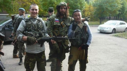 Китайские добровольцы защищают Донбасс Китайские добровольцы защищают Донбасс