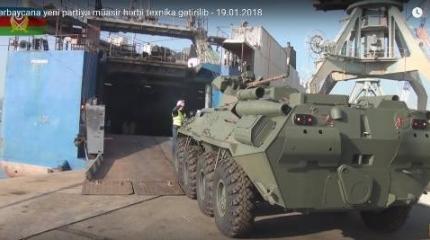 Азербайджан получил новую партию российских БТР-82А