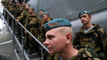 Десантники РФ и Белоруссии прибыли в Сербию на учения Славянское братство Десантники РФ и Белоруссии прибыли в Сербию на учения Славянское братство