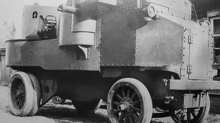 Бронеавтомобиль "Антихрист" против танка "Генералиссимус Суворов"