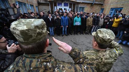 Осенний призыв 2016: с кем будут воевать бойцы-срочники?