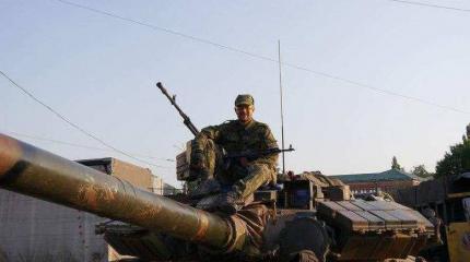 Часть военных ВСУ с 32-го блокпоста перешла на сторону Новороссии Часть военных ВСУ с 32-го блокпоста перешла на сторону Новороссии