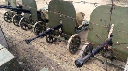 Батальон "Феникс" на Украине получил доисторическое вооружение Батальон "Феникс" на Украине получил доисторическое вооружение