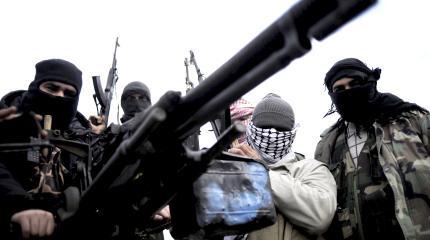 Столкнуть лбами: появились кадры боёв «Умеренной оппозиции» с боевиками ИГ Столкнуть лбами: появились кадры боёв «Умеренной оппозиции» с боевиками ИГ