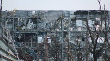Над аэропортом Донецка жуткий смрад, силовики «забыли» о телах товарищей Над аэропортом Донецка жуткий смрад, силовики «забыли» о телах товарищей