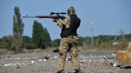 Ополченцы ЛНР сообщили об окружении 70 украинских десантников в районе поселка Фрунзе Ополченцы ЛНР сообщили об окружении 70 украинских десантников в районе поселка Фрунзе