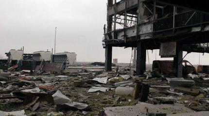 Пропагандистская война: Силы АТО закрепляются вдоль забора Пропагандистская война: Силы АТО закрепляются вдоль забора