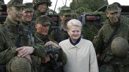 Литовская армия убивает своих солдат Литовская армия убивает своих солдат