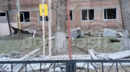 Бьют по детям: дрон обрушился на школу-интернат в Ростовской области