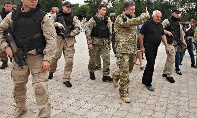Порошенко открыл лазейку для призыва иностранцев Порошенко открыл лазейку для призыва иностранцев