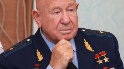 Леонов назвал виновника гибели Гагарина Леонов назвал виновника гибели Гагарина