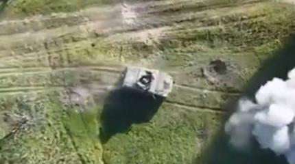 Ракета ПТРК "Корнет" разнесла в щепки американский Humvee с десантом