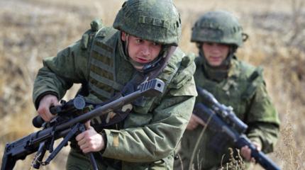 В Крыму высадились десантники под прикрытием субмарин В Крыму высадились десантники под прикрытием субмарин