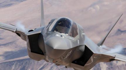 F-22 и F-35 под ударом: NI указал на уязвимое место «невидимок» США