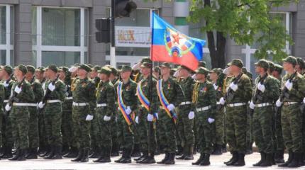 Парад в честь 70-летия Победы стал самым масштабным в истории Луганска Парад в честь 70-летия Победы стал самым масштабным в истории Луганска
