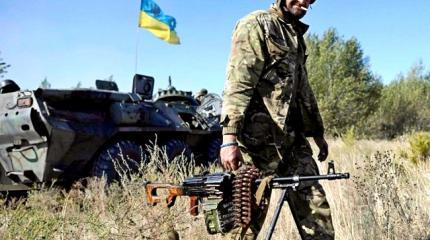 Боевые машины разваливаются, «киборги» бегут с фронта Боевые машины разваливаются, «киборги» бегут с фронта