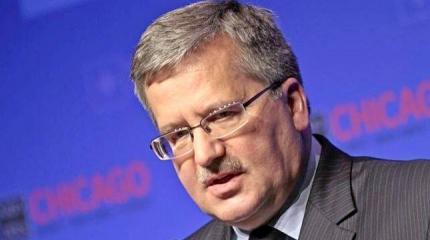 Коморовский назвал Парад Победы в Москве угрозой миру Коморовский назвал Парад Победы в Москве угрозой миру