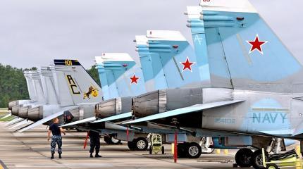 Эскадрилья «Агрессоры»: как ВВС США учатся сбивать российские самолеты Эскадрилья «Агрессоры»: как ВВС США учатся сбивать российские самолеты