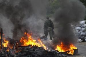Донбасс в огне: ополченцы засняли последствия ночной атаки на Авдеевку Донбасс в огне: ополченцы засняли последствия ночной атаки на Авдеевку