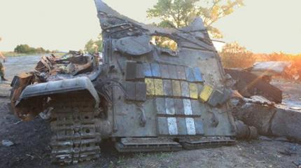 Реактивная броня не спасает украинские танки Реактивная броня не спасает украинские танки