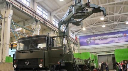 «Импортозаместили» Украину: готова сотая заряжающая машина для С-300/400 «Импортозаместили» Украину: готова сотая заряжающая машина для С-300/400