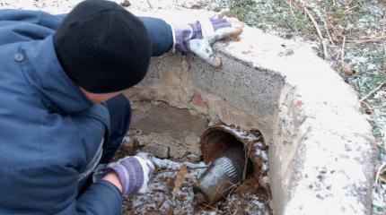 Спасатели ДНР обезвреживают неразорвавшиеся мины и снаряды