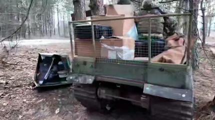 Российский боец похвалил гусеничный НРТК "Омич" за проходимость