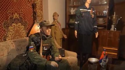 Ранен мэр, устраивавший выставку с формой погибшего российского солдата